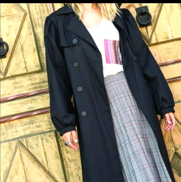 POL Gorgeous Black Long Trenchcoat - Picture 10 of 16